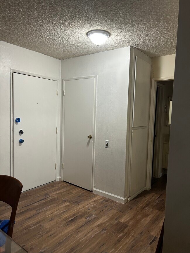 Foto del edificio - 5460 White Oak Ave