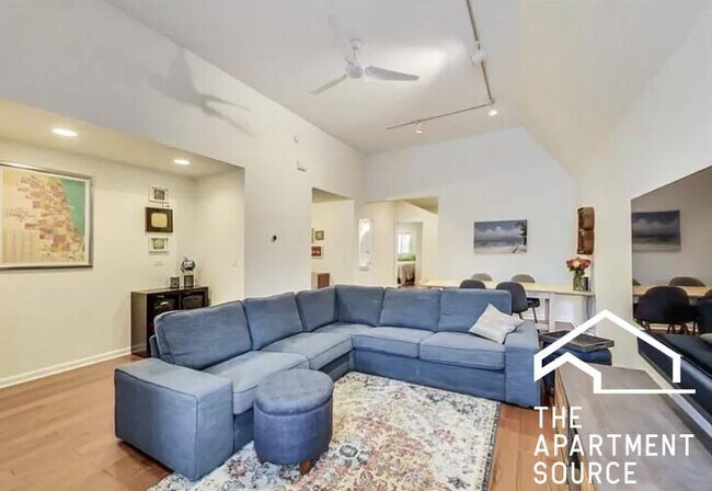 Foto del edificio - 4 bedroom in Chicago IL 60618