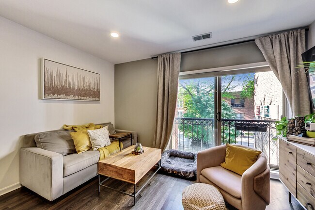 Foto del edificio - 2256 W Erie St