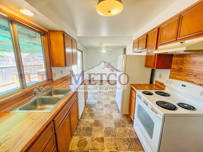 Foto del edificio - Nice 2 Bedroom Duplex in Springfield!