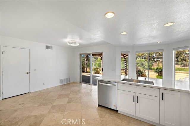 Building Photo - 5 Sanderling Ln