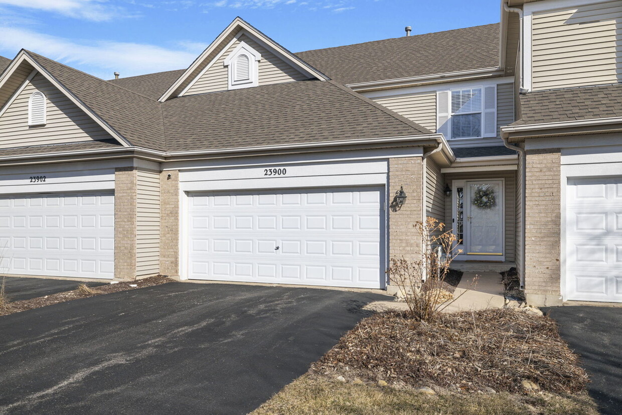 Primary Photo - 23900 McMullin Cir