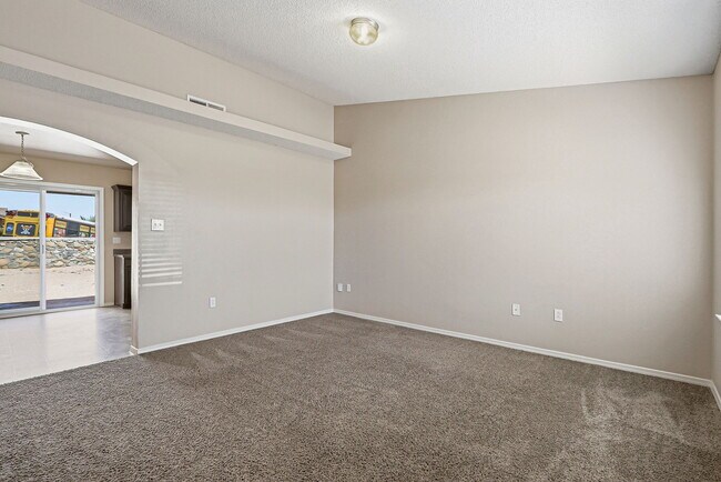 Building Photo - 14160 Lasso Rock Dr