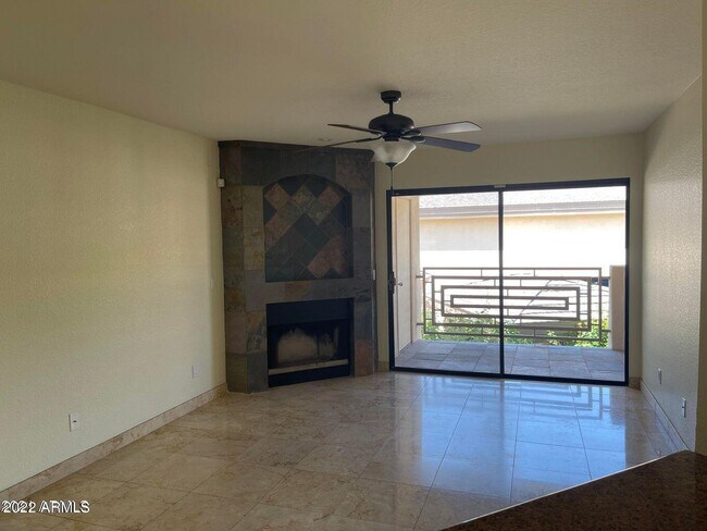 Building Photo - 3235 Camelback Rd