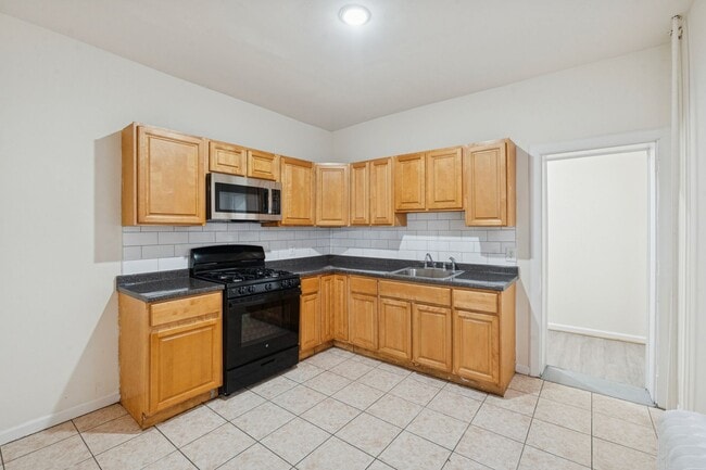 Building Photo - 3953 N 9th St