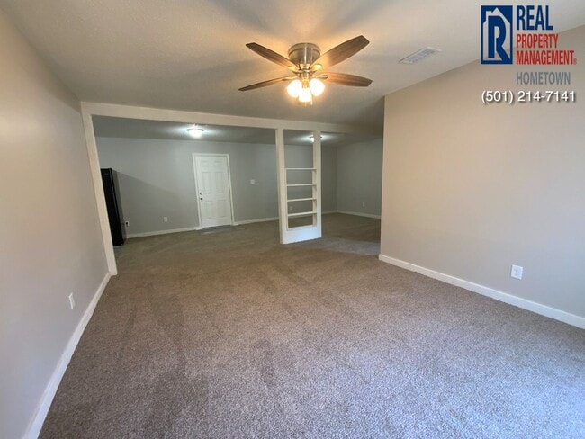 Building Photo - 14225 Clayton-