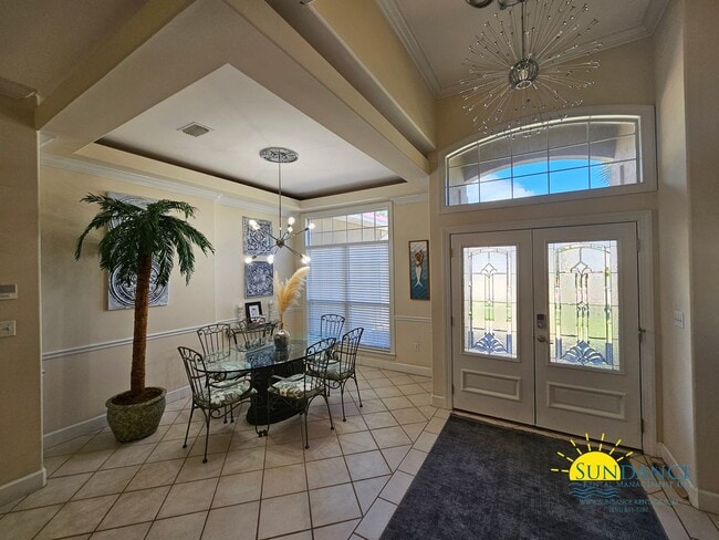 Building Photo - Discover Your Ideal Furnished Family Home ...
