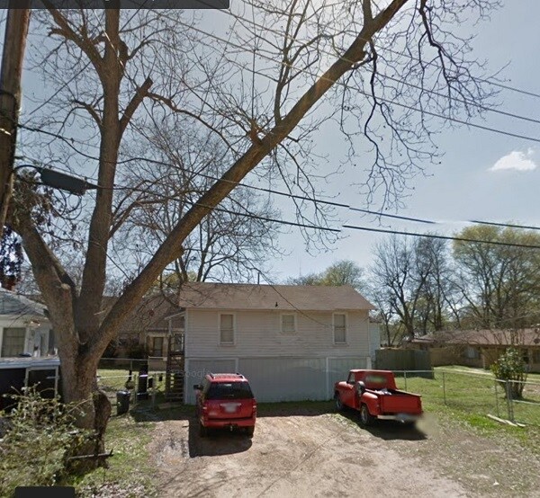 Primary Photo - 102 Nathan St