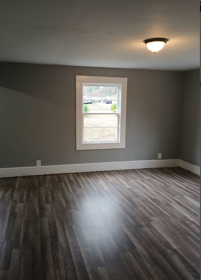 Foto del edificio - 1579 Martin Ave