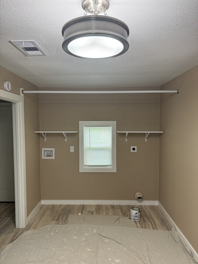 Building Photo - 1108 Culp Ave