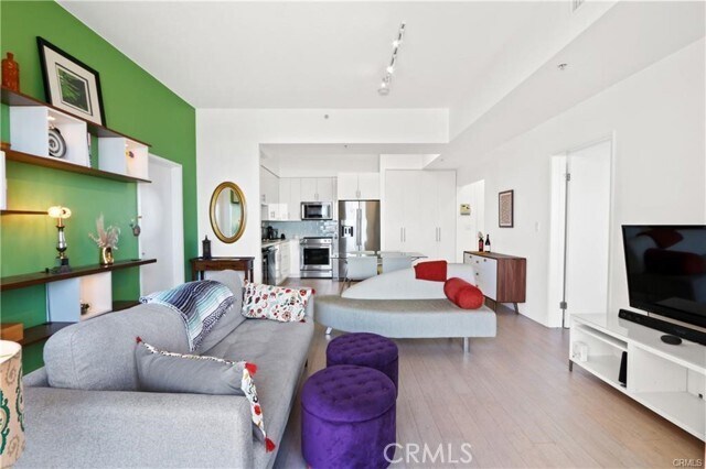 Building Photo - 388 E Ocean Blvd