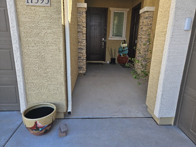 Foto del edificio - 17593 W Victory St