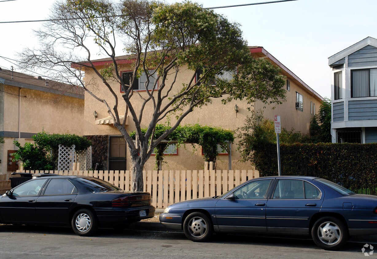 Building Photo - 4318 W 145th St