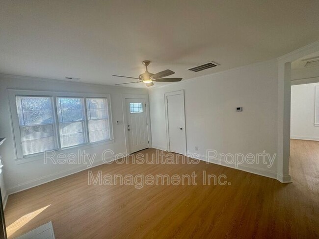 Foto del edificio - 316 Hillside Ln