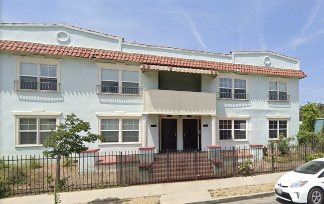 front of the building - 1651 West Blvd