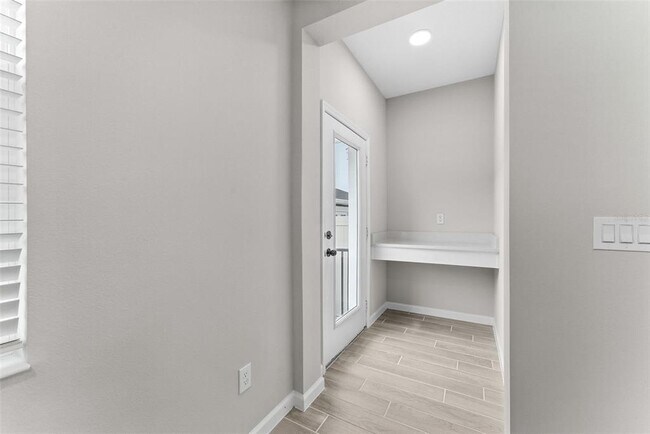 Building Photo - 15352 Burgtheater Dr