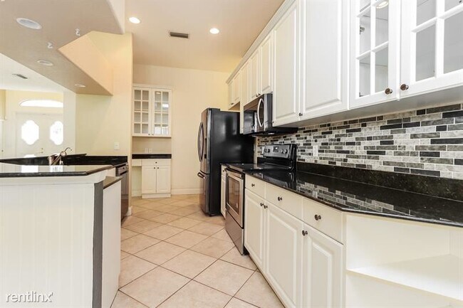 Foto del edificio - 3 br, 2 bath House - 2146 Macaris Ave UNIT
