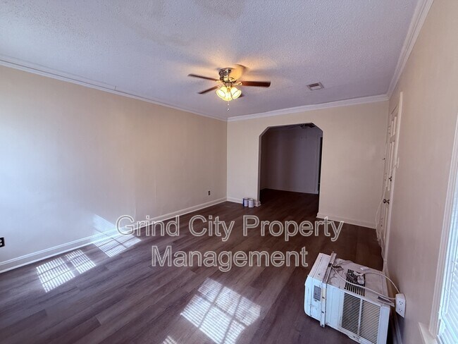 Photo - 2668 Browning Ave House