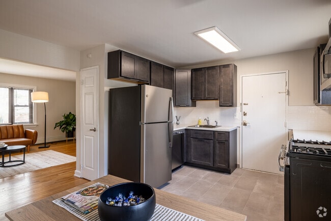 1HAB, 1BA - 700 ft² - Highland Manor Apartments