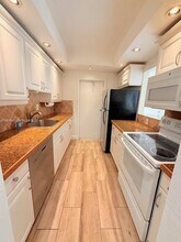 Building Photo - 13858 SW 90th Ave