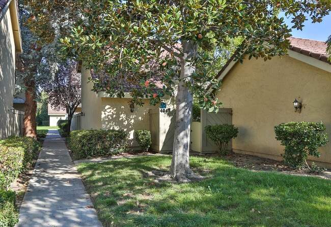 Foto del edificio - 4047 Truckee Ct