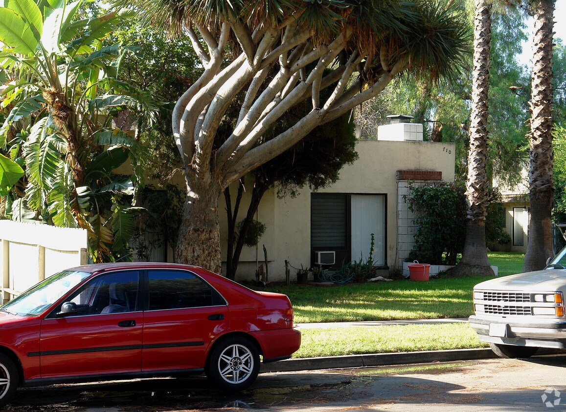 Foto del edificio - 710 W Provential Dr