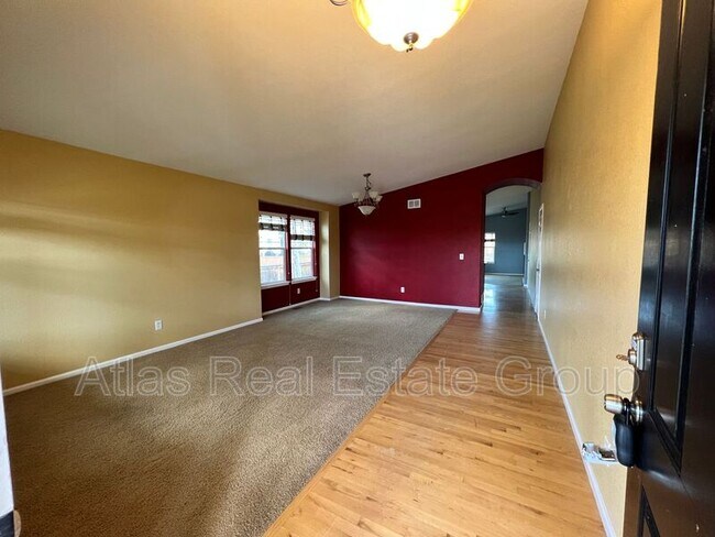 Foto del edificio - 24466 E Whitaker Ct