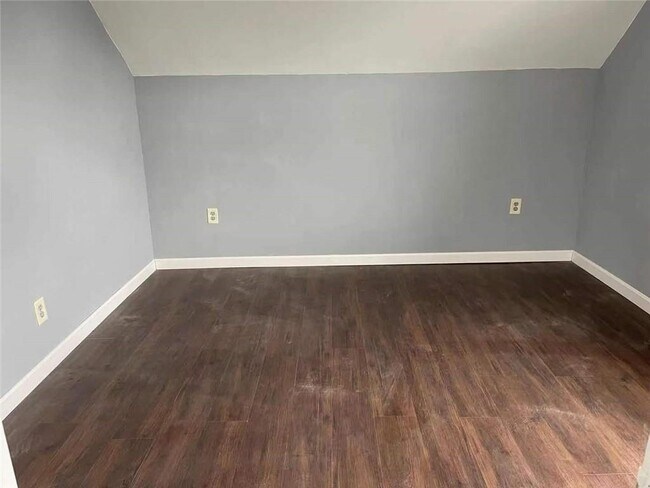 Foto del edificio - 214 Pleasant St