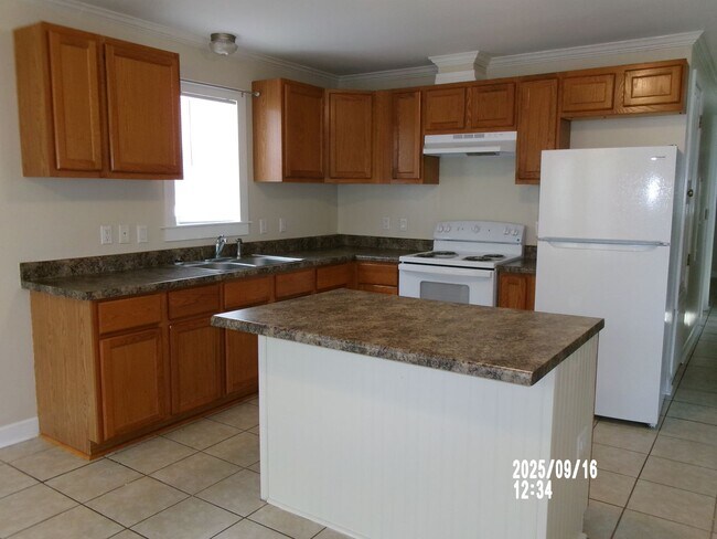 Foto del edificio - 3BR/1.5BA Single Family Home in Pascagoula...