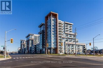 Building Photo - 470 Dundas St E