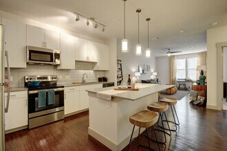 Building Photo - Farmhouse Apartments