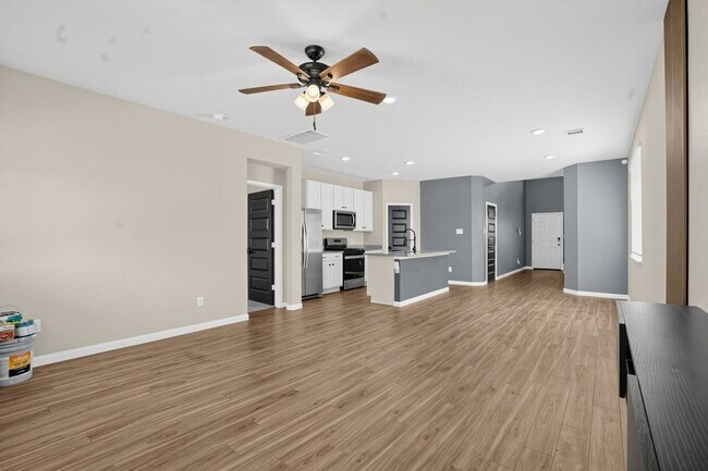 Building Photo - 22501 Cormorant Ct