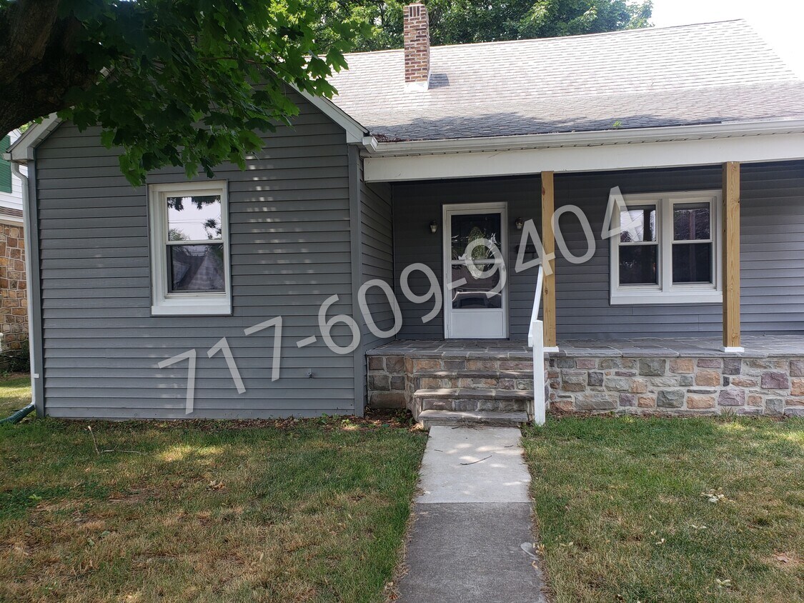 Primary Photo - 1040 N College St