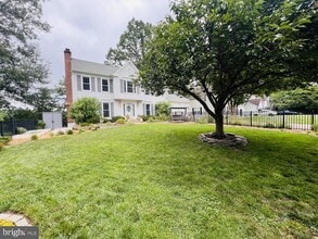 Building Photo - 3705 Aquia Dr