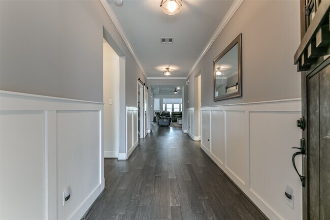 Foto del edificio - 1316 Graham Trace Ln