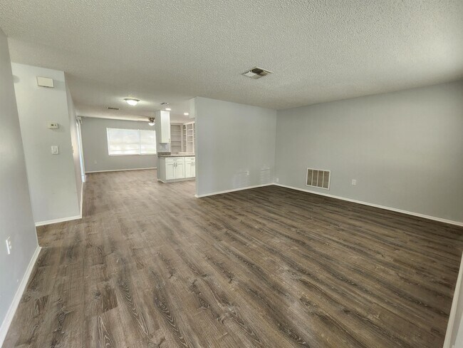 Building Photo - 2429 Keeport Dr