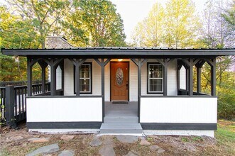 Building Photo - 250 Nottingham Wy