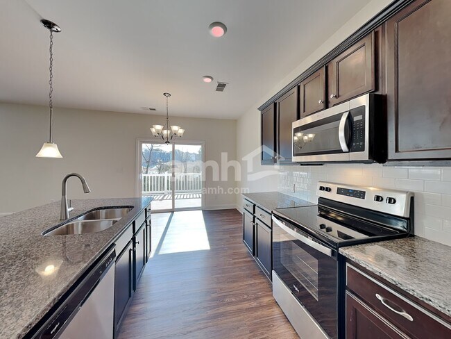 Foto del edificio - 185 Larragan Dr