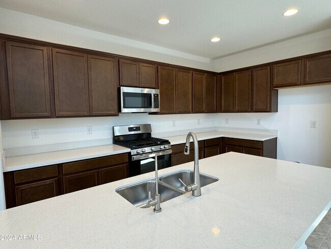 Foto del edificio - 8920 W Denton Ln