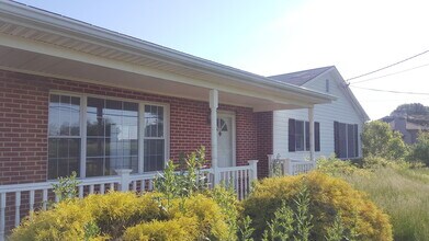 Building Photo - 3552 Aldino Rd