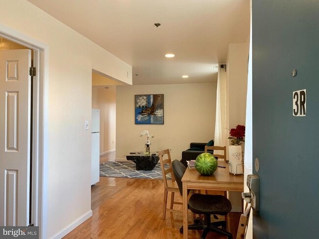 Building Photo - 224 N 13th St