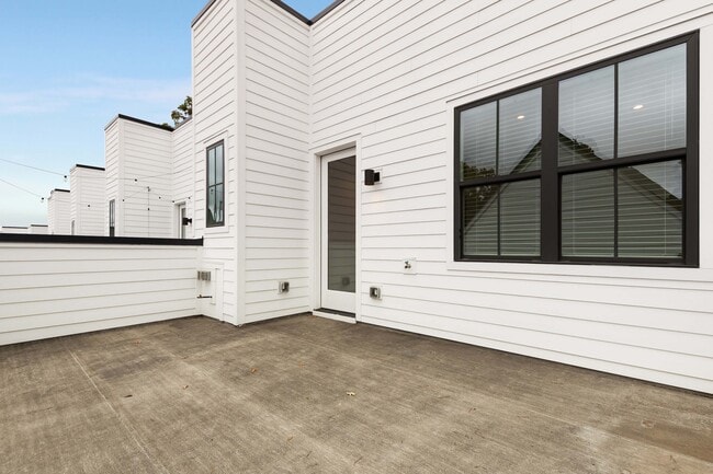 Foto del edificio - 1815 Gotham Ln NE