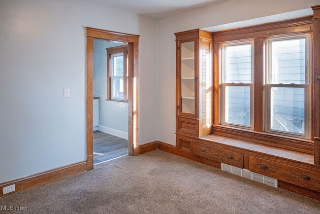 Building Photo - 3111 W 90th St
