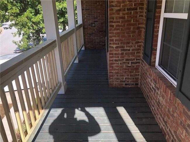 Building Photo - 5805 Raventree Ct