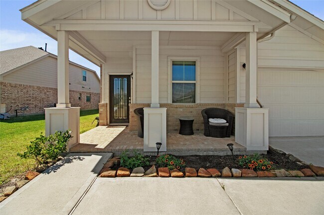 Foto del edificio - 622 Little Cypress Ln
