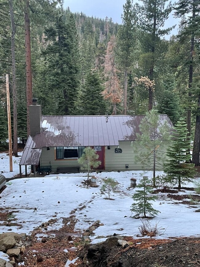 Building Photo - 432 Sierra Dr