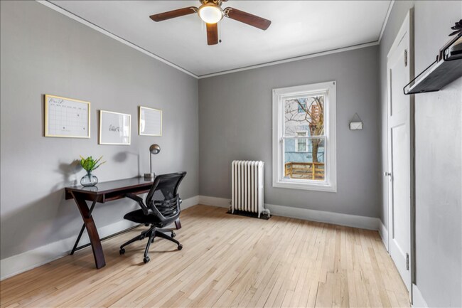 Foto del edificio - 2654 N Palmer St