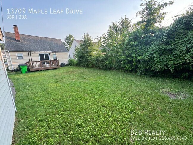 Foto del edificio - 13709 Maple Leaf Dr