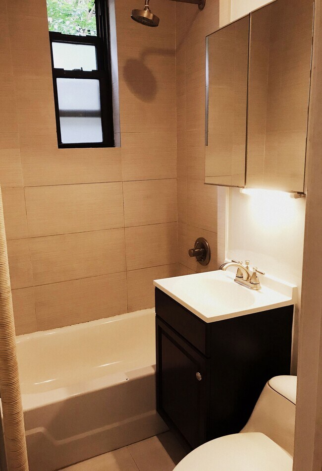 Foto del edificio - 21 -68 35th St