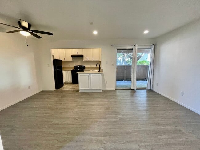 Building Photo - 1 Bed/1 Bath Condo With Bonus Room